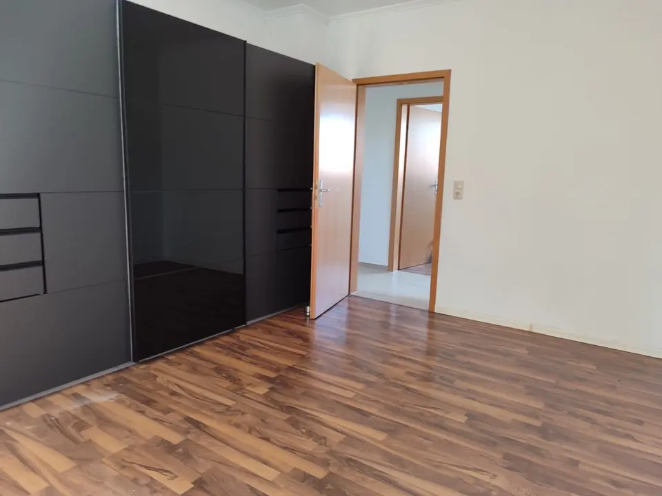 6 Zimmer Wohnung mit 140 m² in Kassel – Bild 5