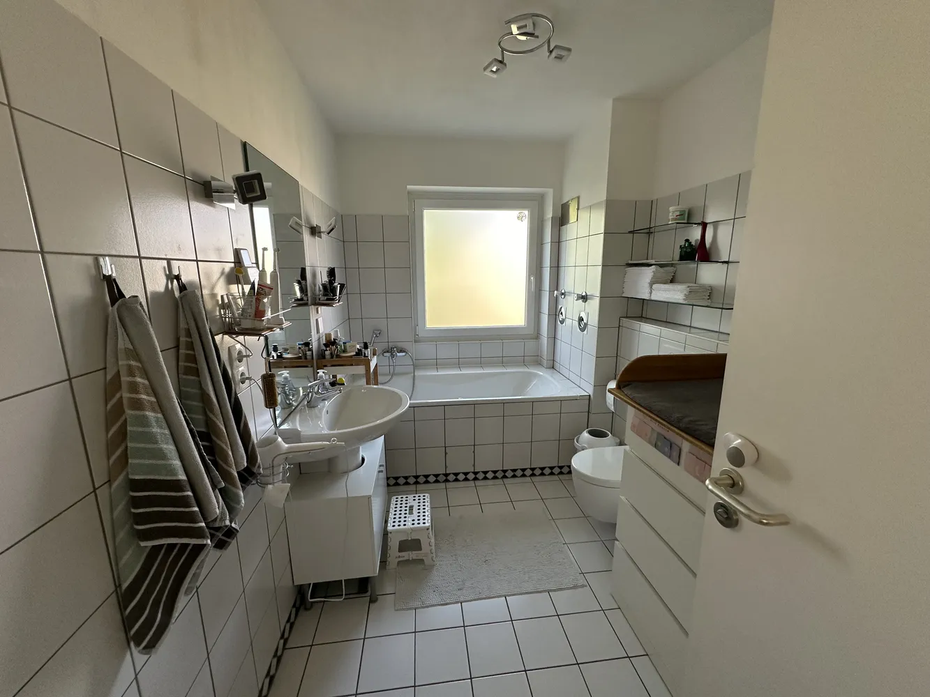 4 room apartment with 110 m² in Monheim am Rhein – Photo 8