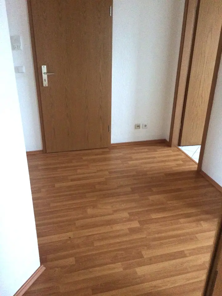 2 Zimmer Wohnung mit 56 m² in Werdau – Bild 4
