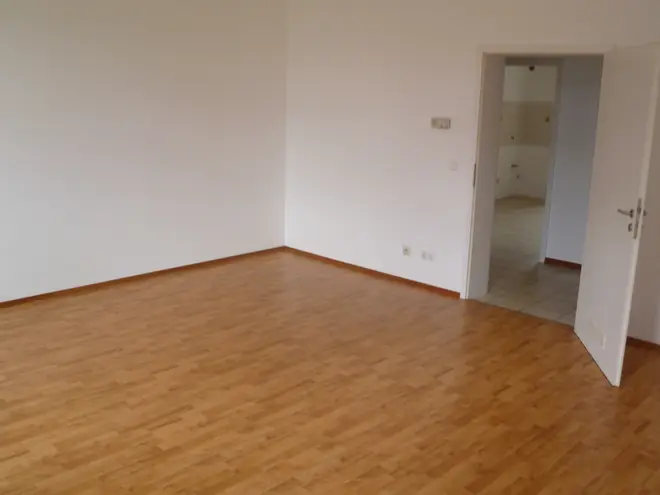 3 Zimmer Wohnung mit 80 m² in Wiesbaden – Bild 2