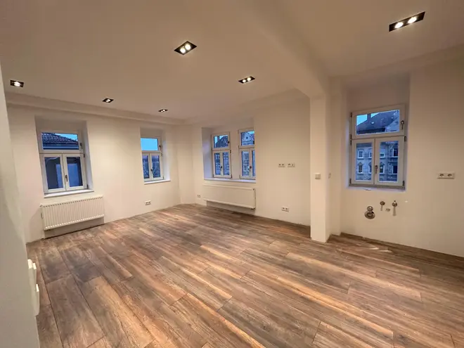 4 Zimmer Wohnung mit 95 m² in Nürnberg – Bild 2