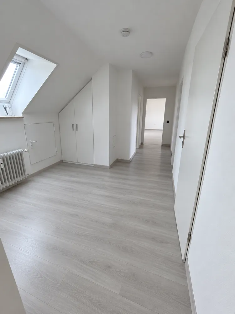 2 Zimmer Wohnung mit 80 m² in Augsburg – Bild 2
