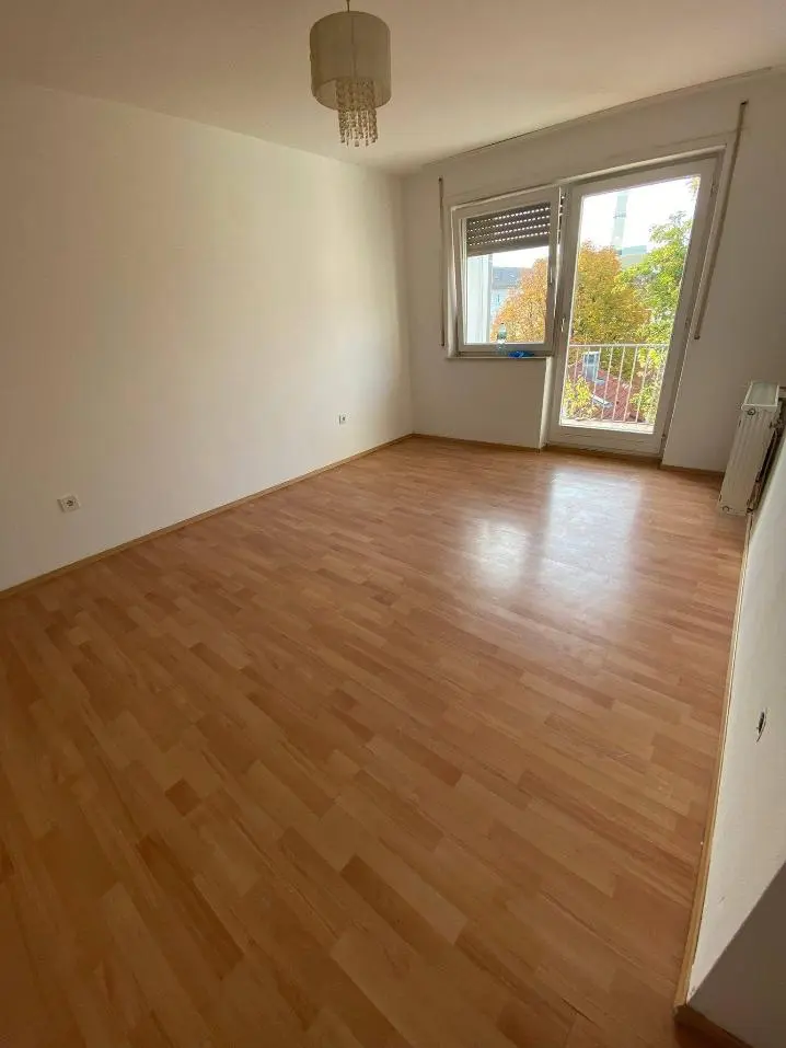 3 Zimmer Wohnung mit 70 m² in Nürnberg – Bild 2
