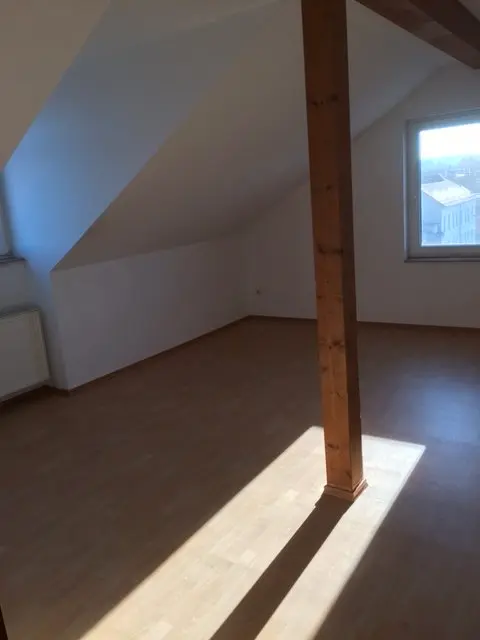 4 Zimmer Wohnung mit 96 m² in Weißenfels – Bild 7