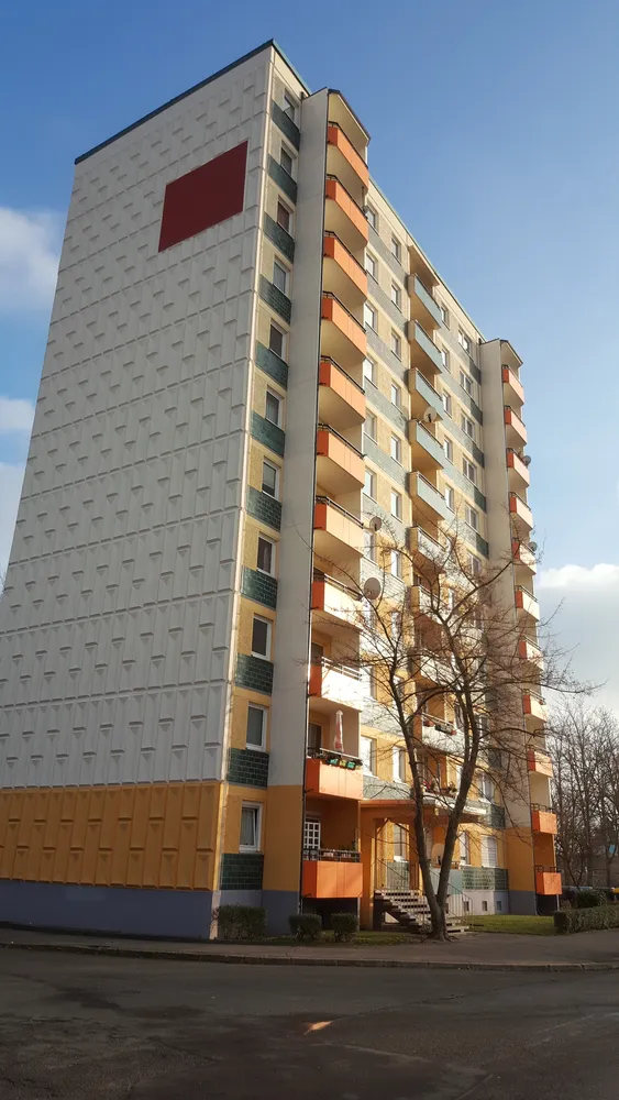 4 Zimmer Wohnung mit 68 m² in Halle (Saale) – Bild 1