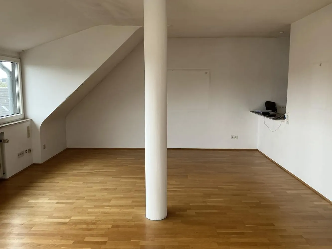 2 Zimmer Wohnung mit 101 m² in Düsseldorf – Bild 8