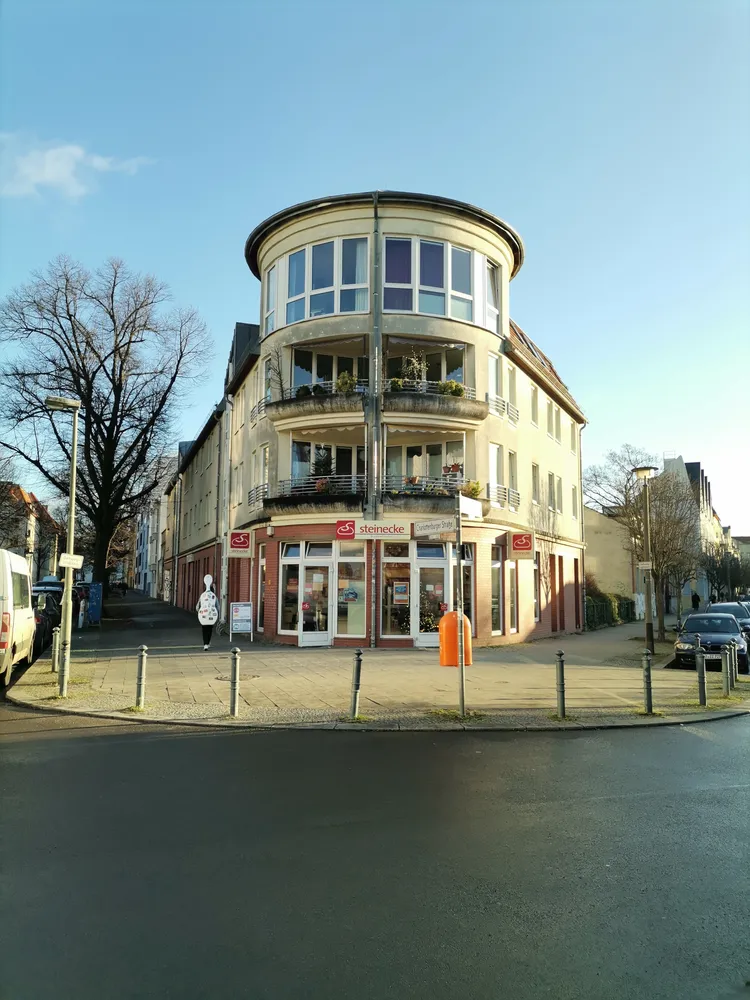 2 room apartment with 75 m² in Berlin – Photo 1