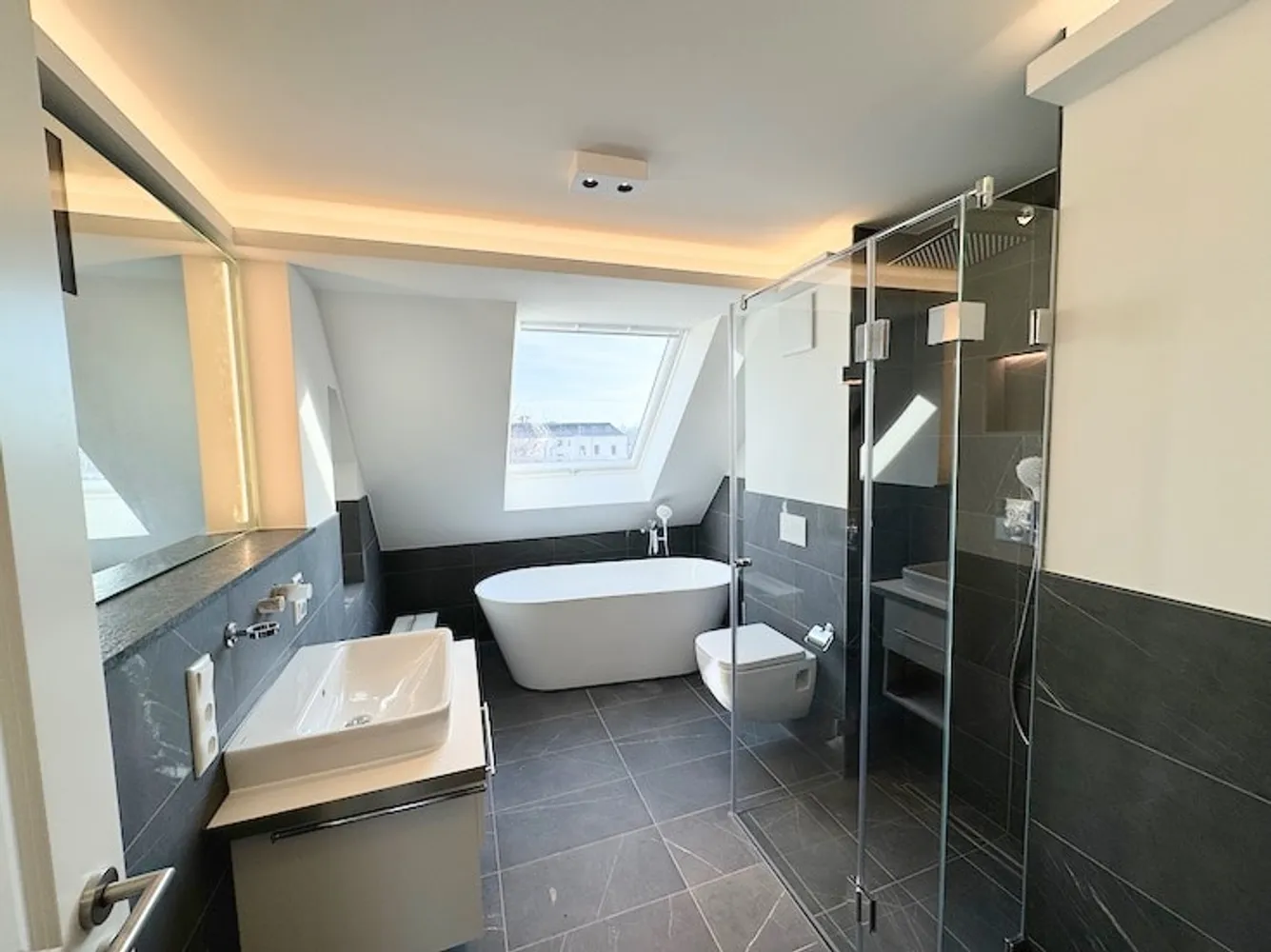 2 Zimmer Wohnung mit 67 m² in Leipzig – Bild 2