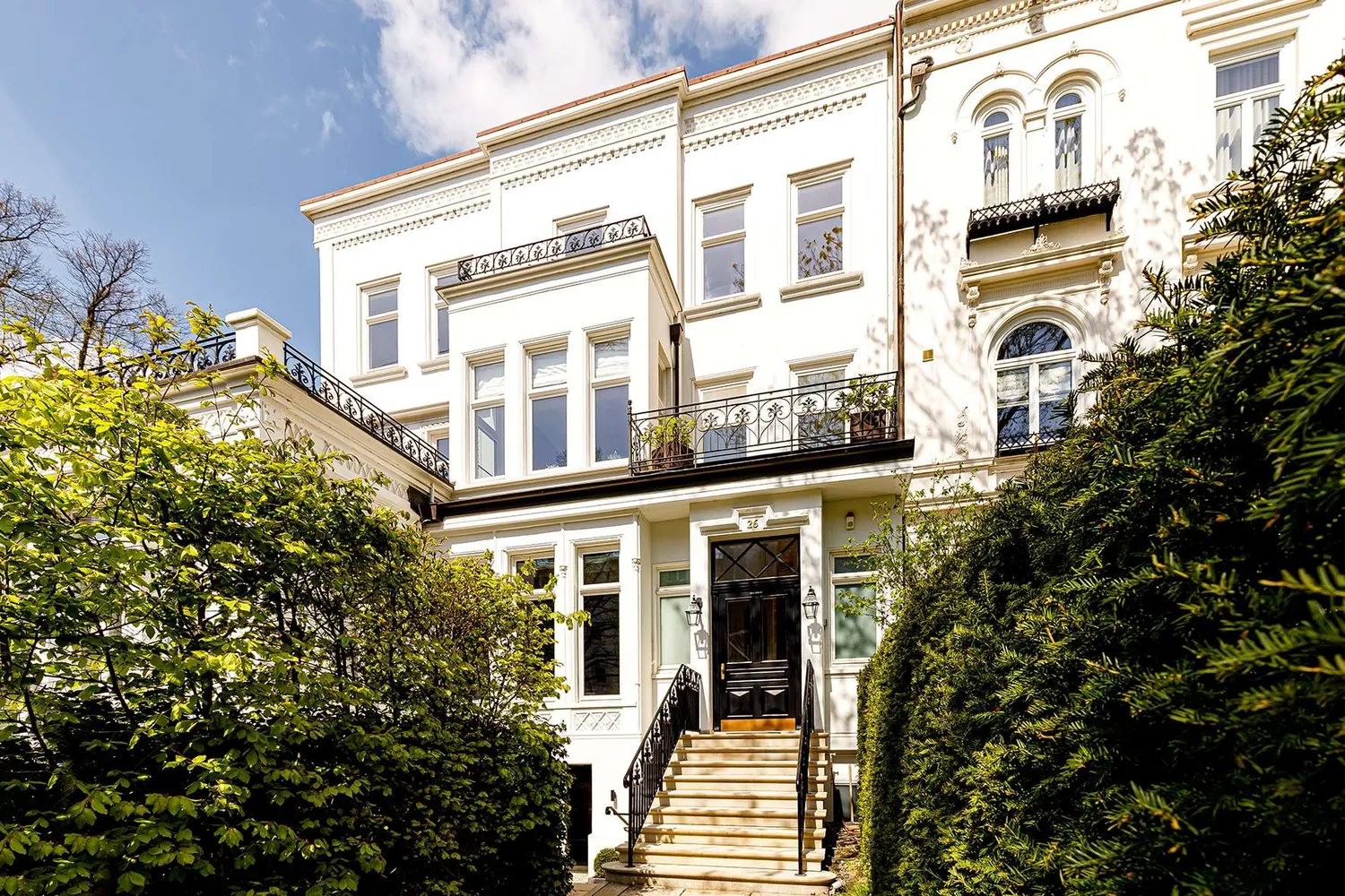 3 Zimmer Wohnung mit 117 m² in Hamburg – Bild 1