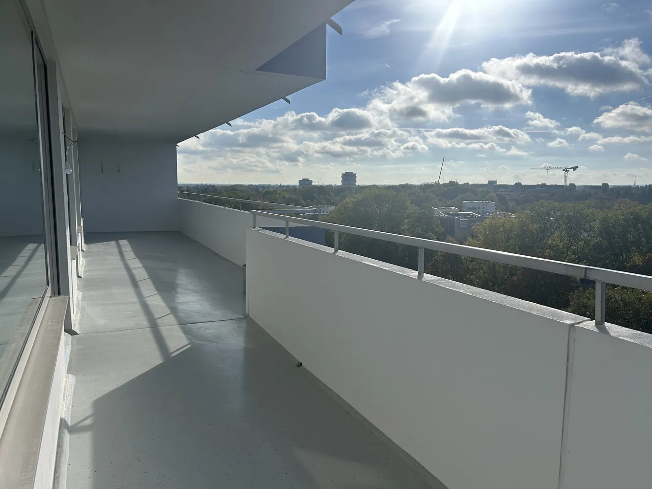 4 Zimmer Wohnung mit 141 m² in München – Bild 3