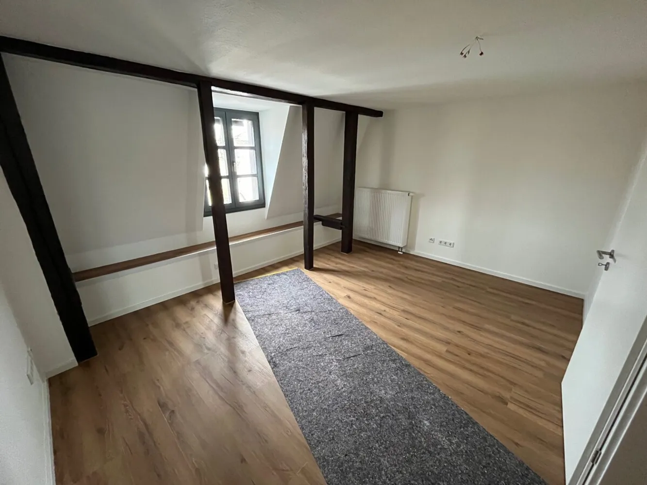 5 Zimmer Wohnung mit 16 m² in Regensburg – Bild 2