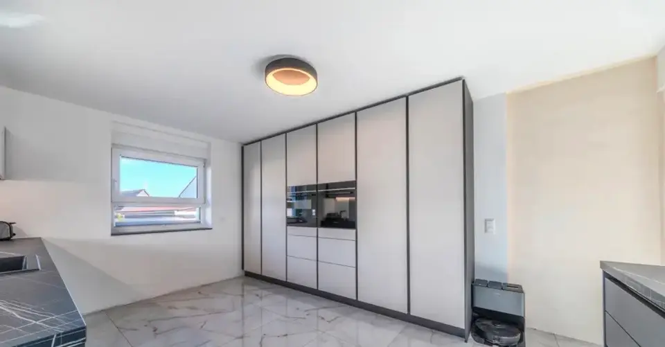 7 Zimmer Haus mit 250 m² in Friedberg – Bild 4