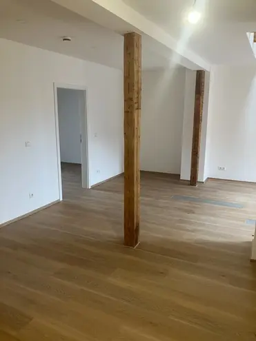 3 Zimmer Wohnung mit 80 m² in Nürnberg – Bild 2