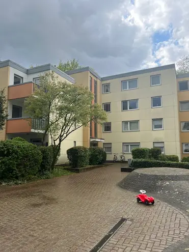 4 Zimmer Wohnung mit 74 m² in Köln – Bild 2