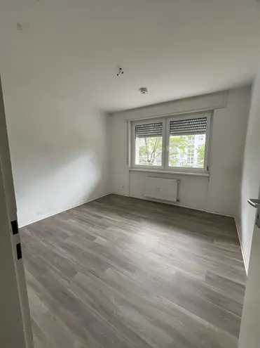 4 Zimmer Wohnung mit 99 m² in Karlsruhe – Bild 4