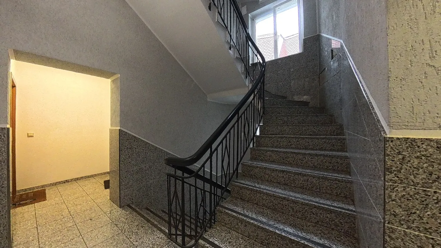 2 Zimmer Wohnung mit 44 m² in Halle (Saale) – Bild 2