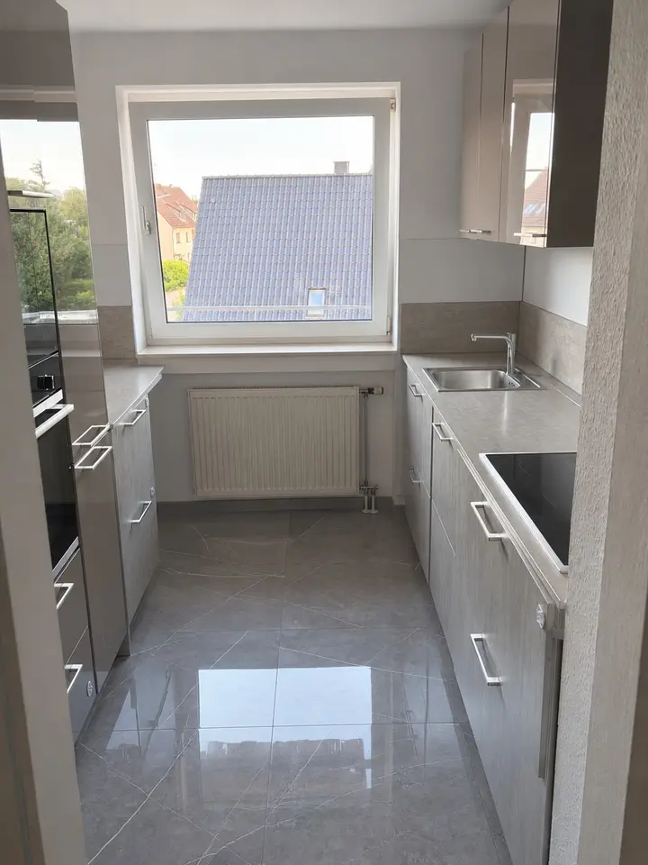 5 Zimmer Wohnung mit 101 m² in Ratingen – Bild 2