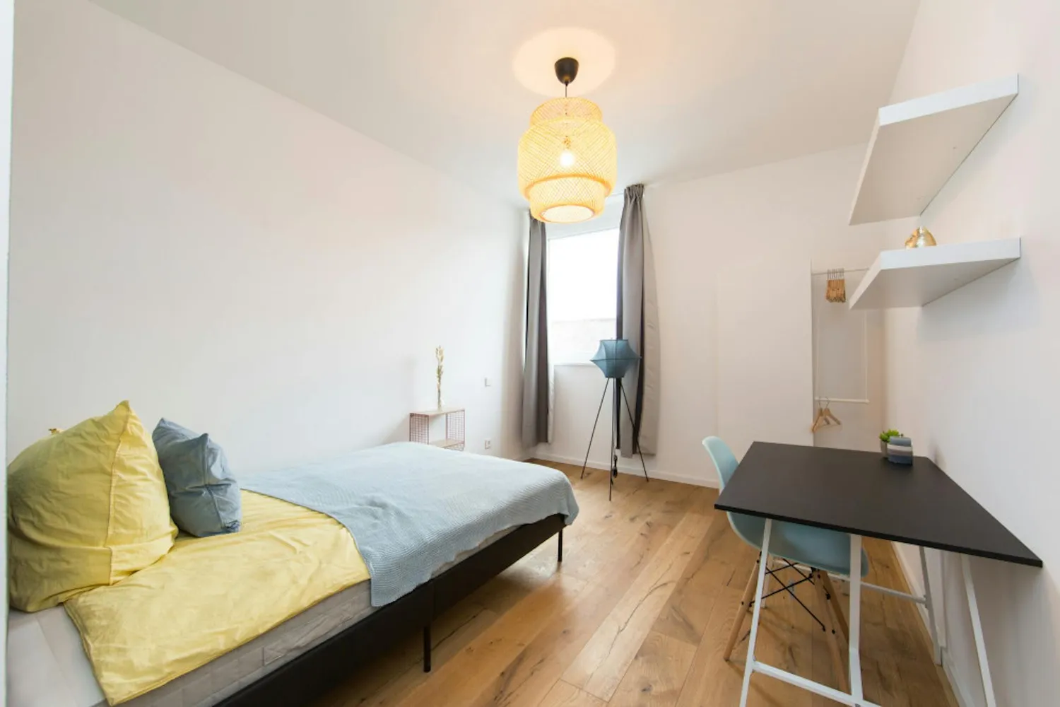 Shared room with 12 m² in Berlin – Photo 1