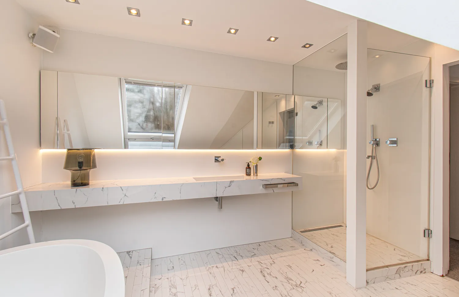 4 Zimmer Wohnung mit 135 m² in Hamburg – Bild 4