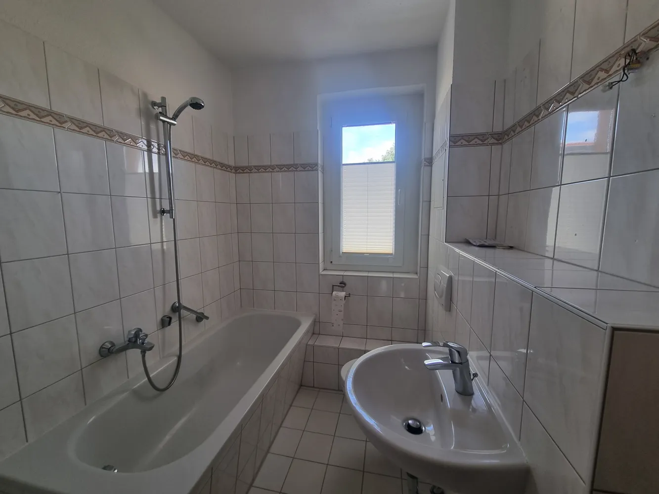 2 Zimmer Wohnung mit 43 m² in Halle (Saale) – Bild 5