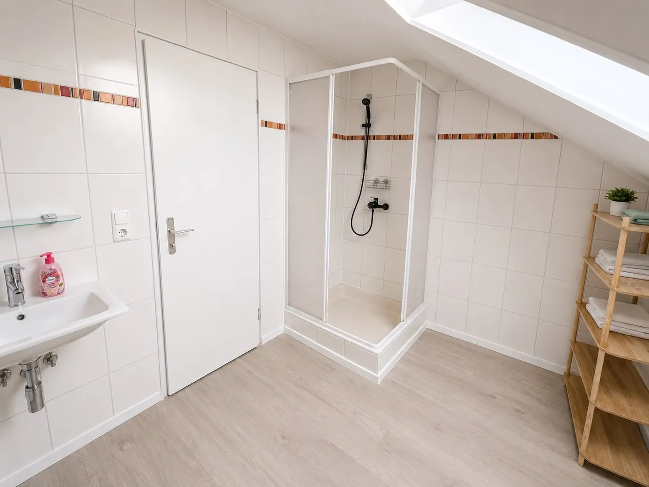 3 room apartment with 90 m² in Herrenberg – Photo 3