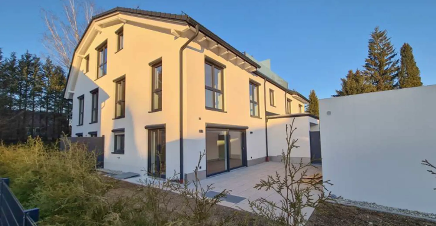 5 Zimmer Wohnung mit 126 m² in München – Bild 1