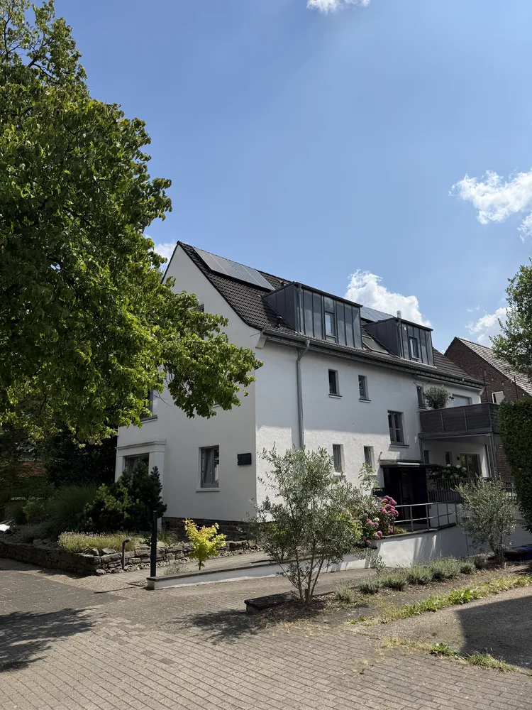 5 Zimmer Wohnung mit 140 m² in Essen – Bild 1
