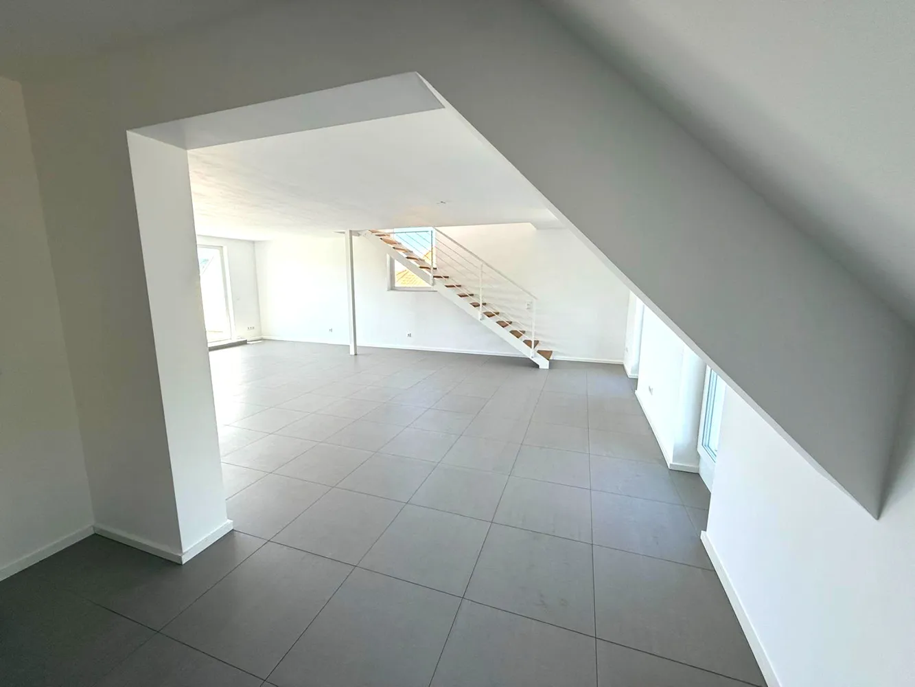3 Zimmer Wohnung mit 138 m² in Homburg – Bild 7