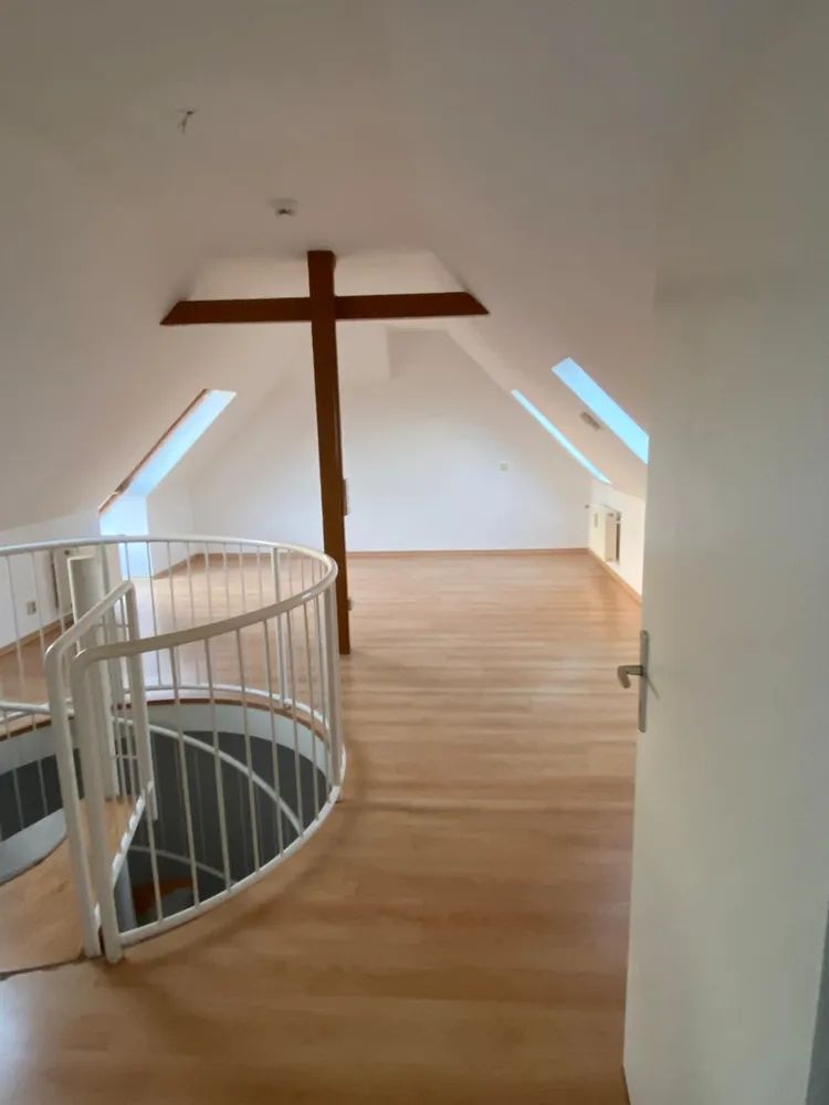 2 Zimmer Wohnung mit 85 m² in Halle (Saale) – Bild 2