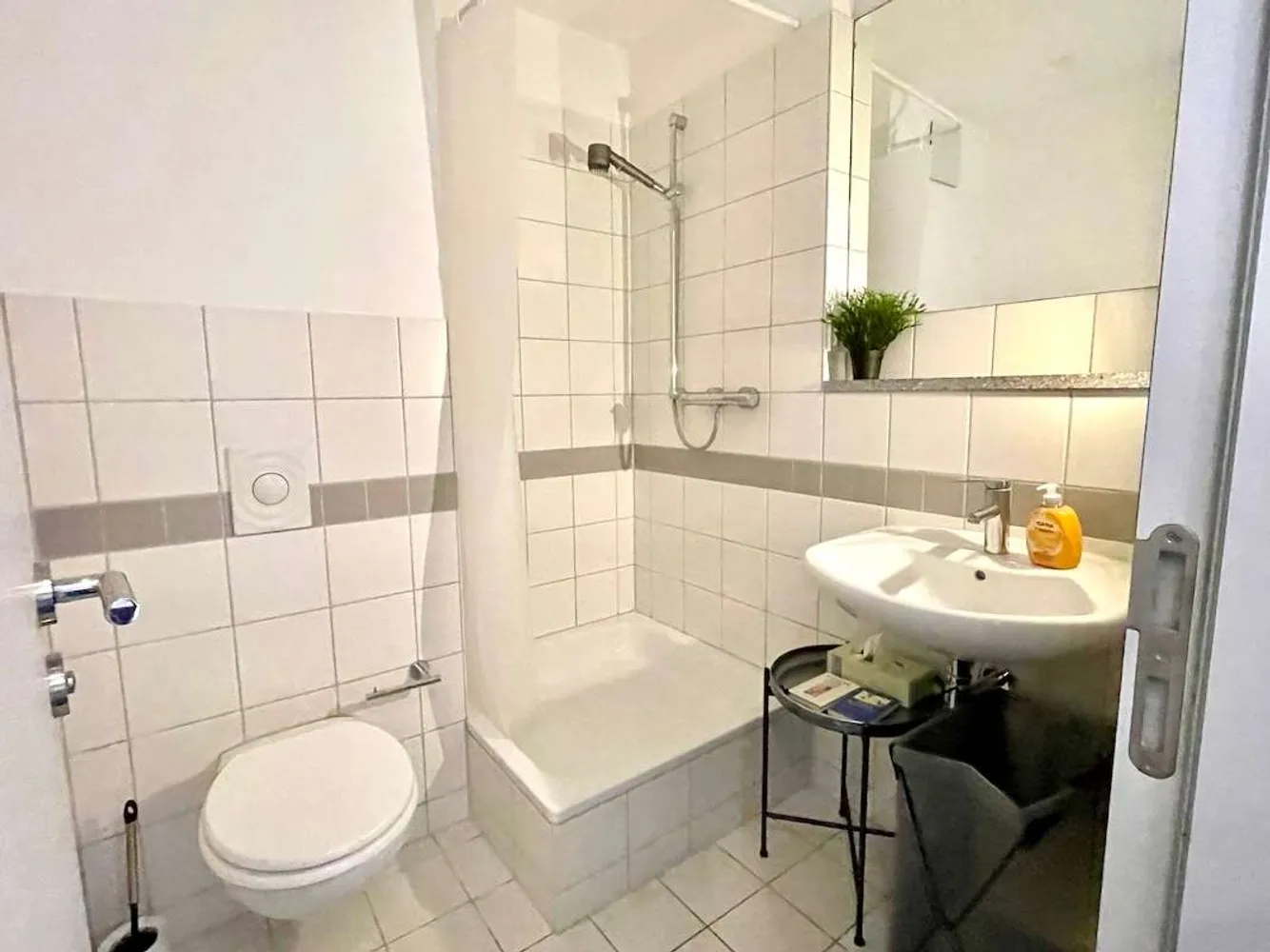 6 Zimmer Wohnung mit 118 m² in Düsseldorf – Bild 7