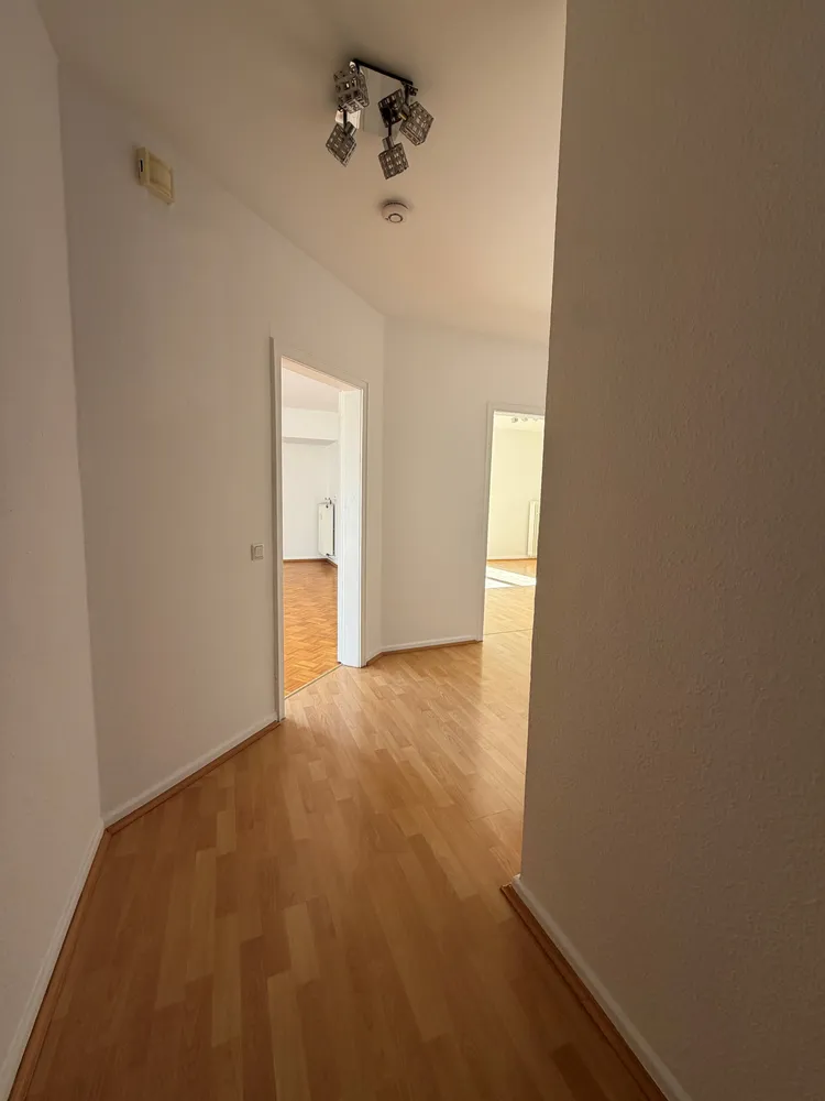 2 Zimmer Wohnung mit 73 m² in Köln – Bild 4