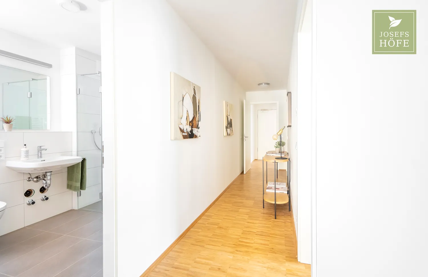 4 Zimmer Wohnung mit 99 m² in München – Bild 2