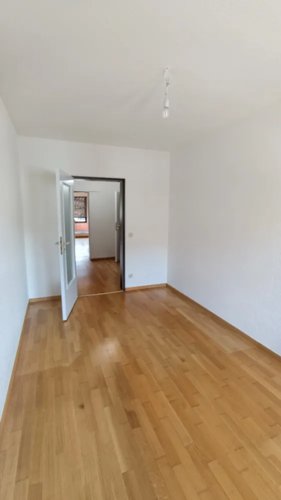 3 Zimmer Wohnung mit 93 m² in Krefeld – Bild 2