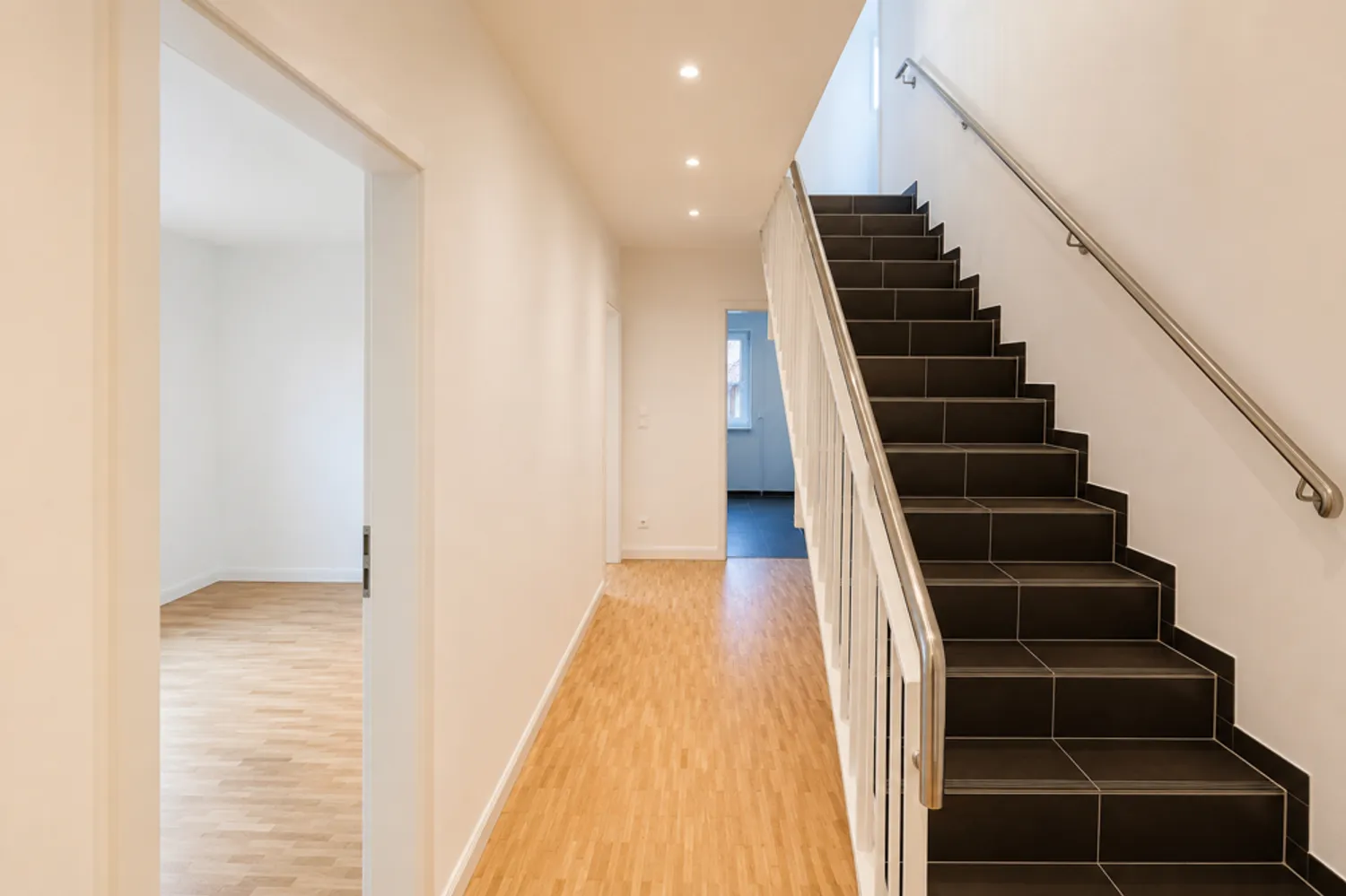 5 Zimmer Wohnung mit 161 m² in Hamburg – Bild 2