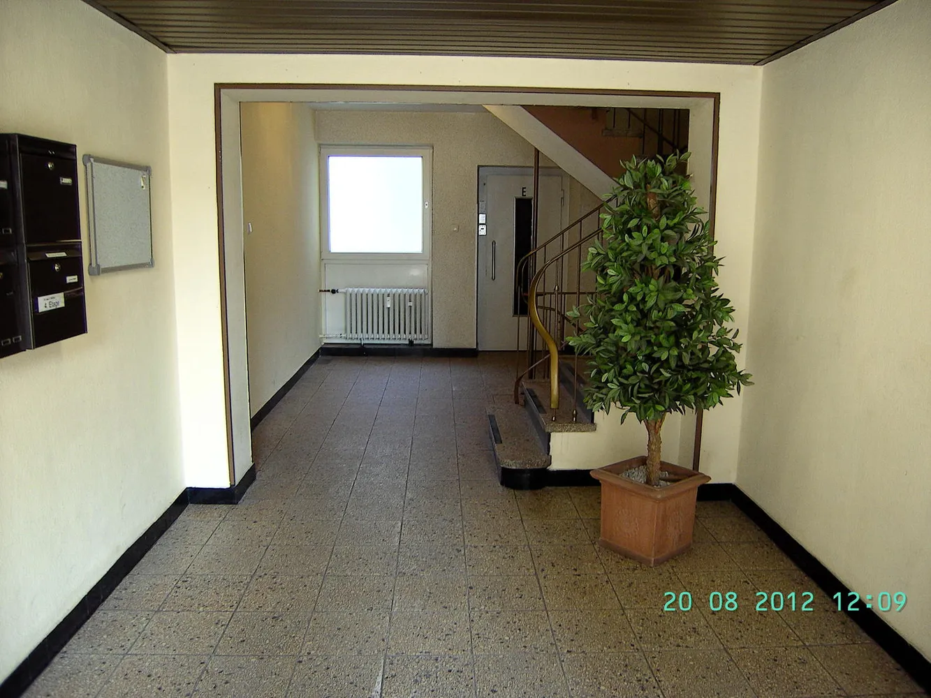 2 Zimmer Wohnung mit 89 m² in Duisburg – Bild 1