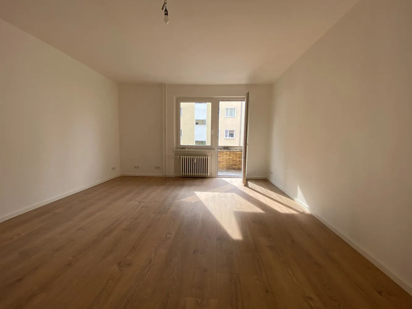 2 Zimmer Wohnung mit 63 m² in Berlin – Bild 1