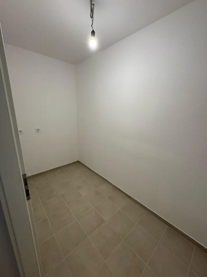 3 Zimmer Wohnung mit 93 m² in Frankfurt am Main – Bild 4