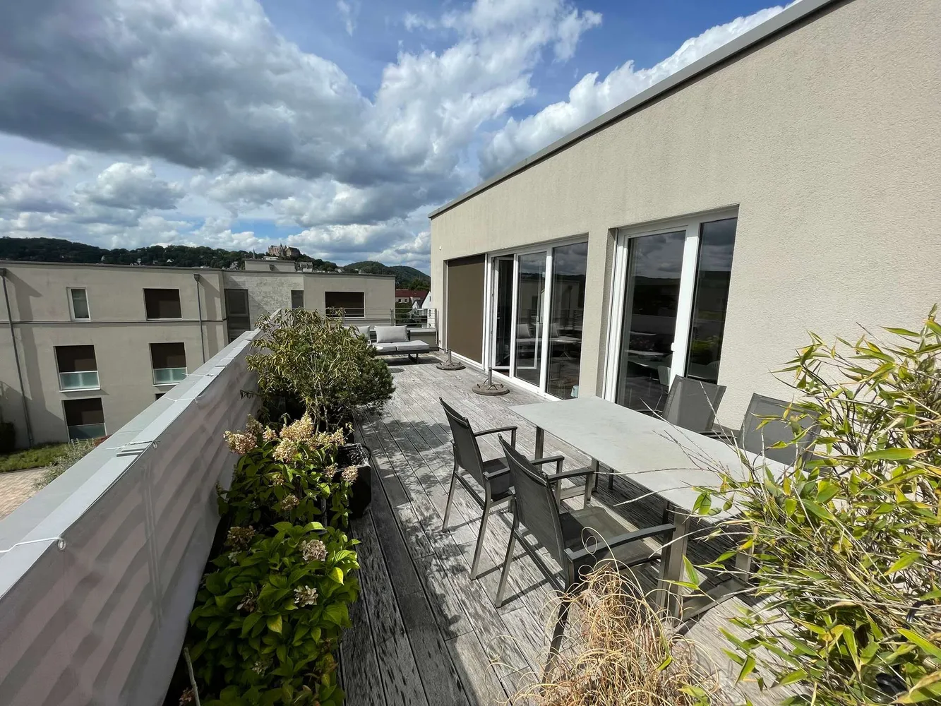 4 Zimmer Wohnung mit 161 m² in Marburg – Bild 1