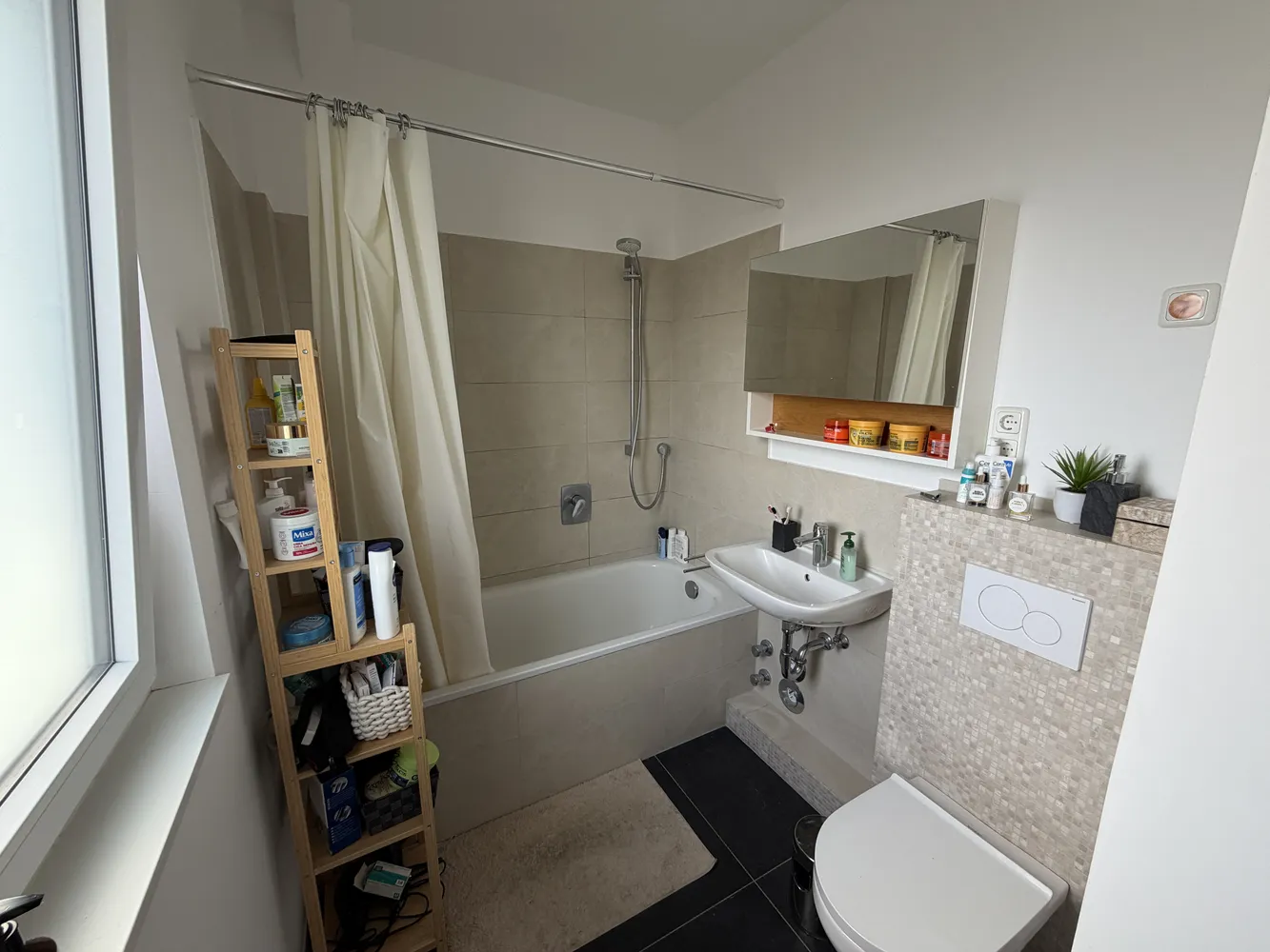 3 Zimmer Wohnung mit 98 m² in Frankfurt am Main – Bild 3