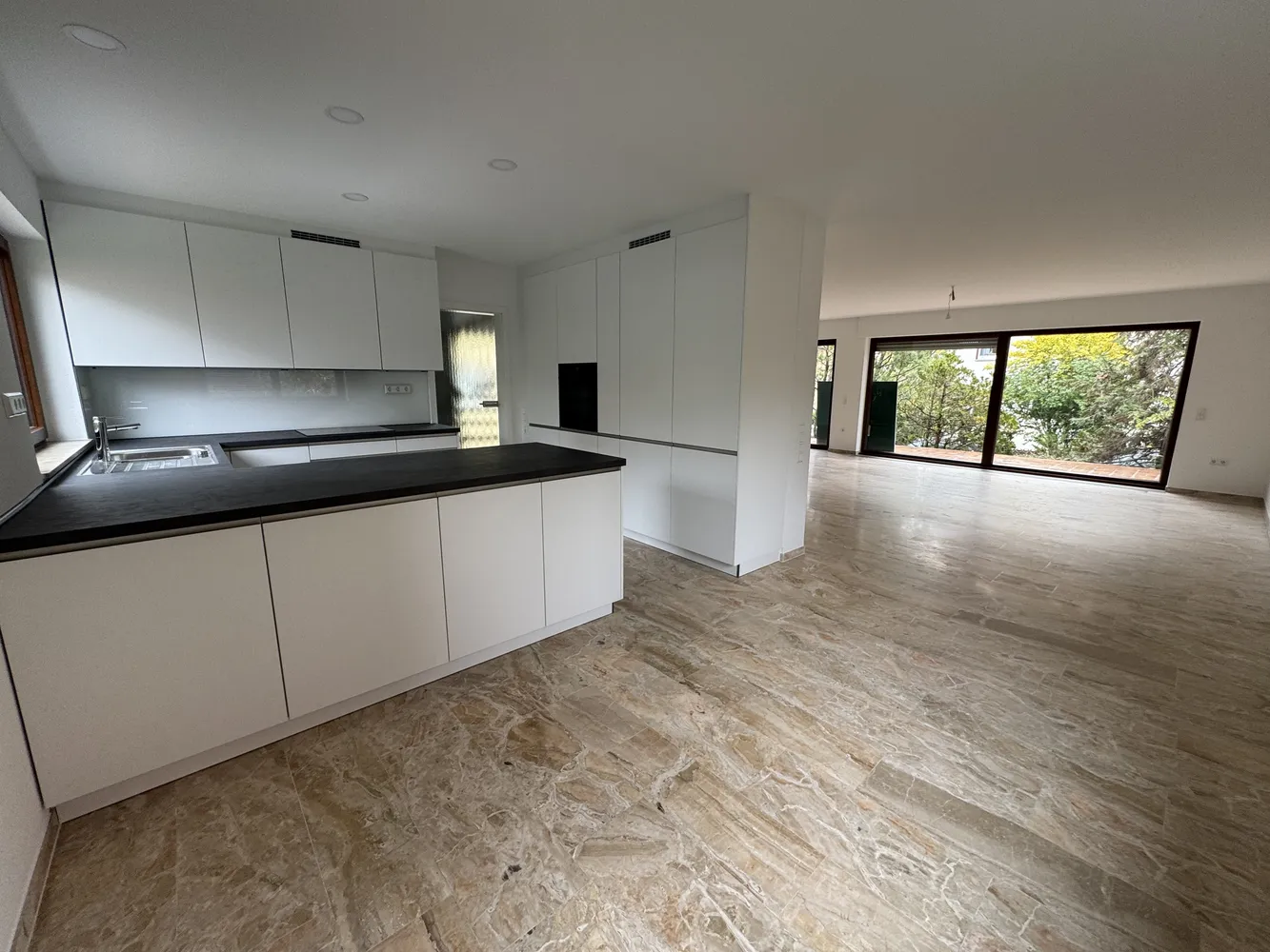 6 Zimmer Haus mit 187 m² in Stuttgart – Bild 8