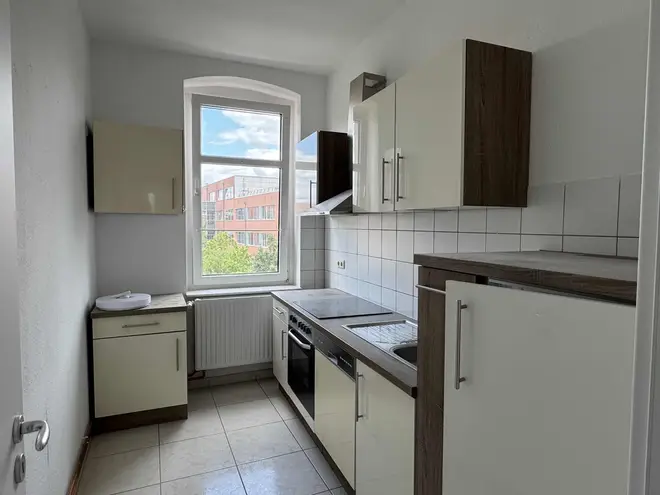 4 Zimmer Wohnung mit 92 m² in Halle (Saale) – Bild 2