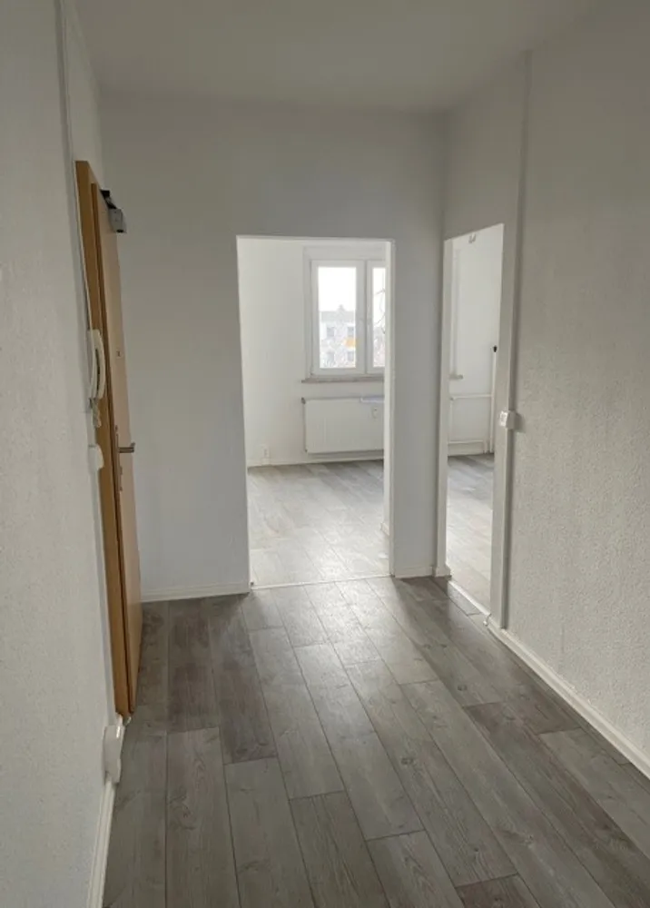 4 Zimmer Wohnung mit 65 m² in Halle (Saale) – Bild 2
