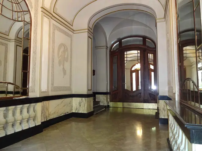 5 room apartment with 221 m² in Berlin – Photo 1