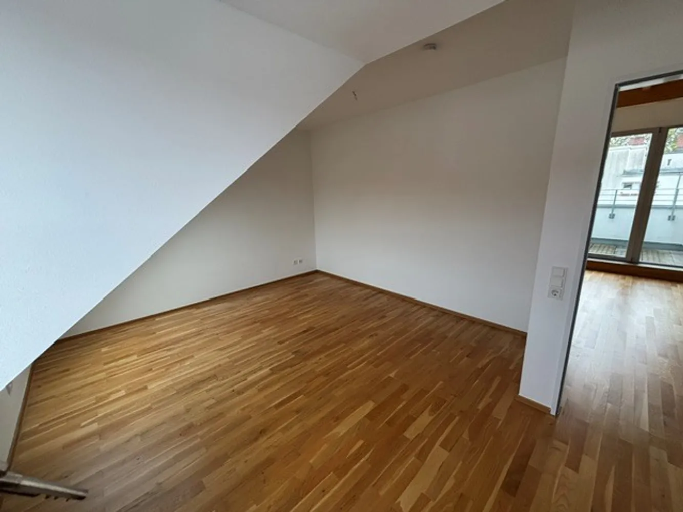 2 Zimmer Wohnung mit 74 m² in Köln – Bild 8