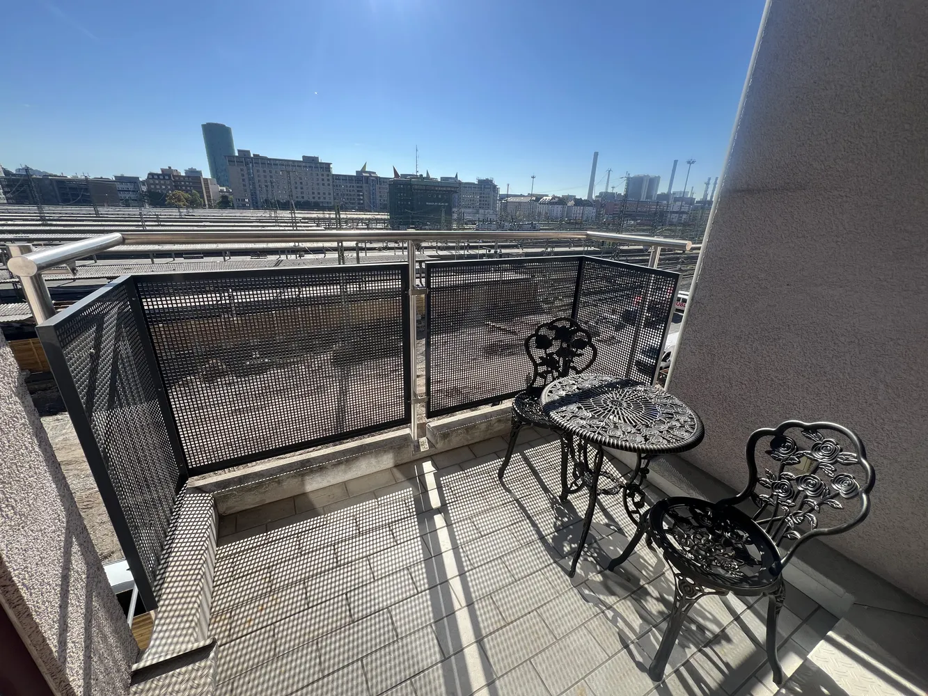 2 room apartment with 54 m² in Frankfurt am Main – Photo 2