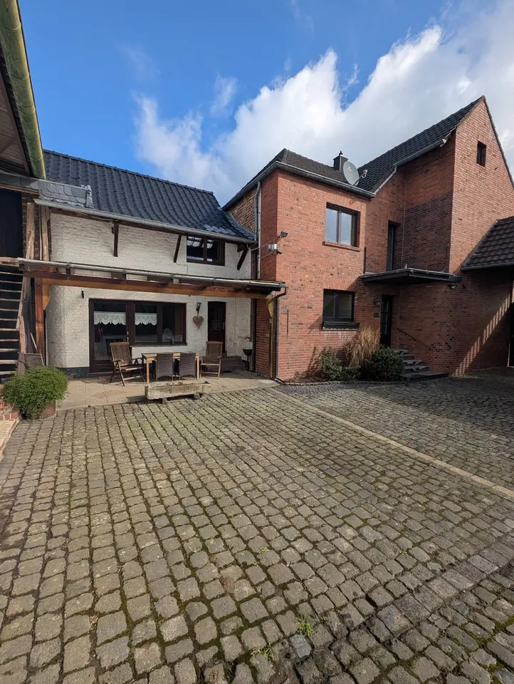 6 Zimmer Haus mit 203 m² in Düren – Bild 3