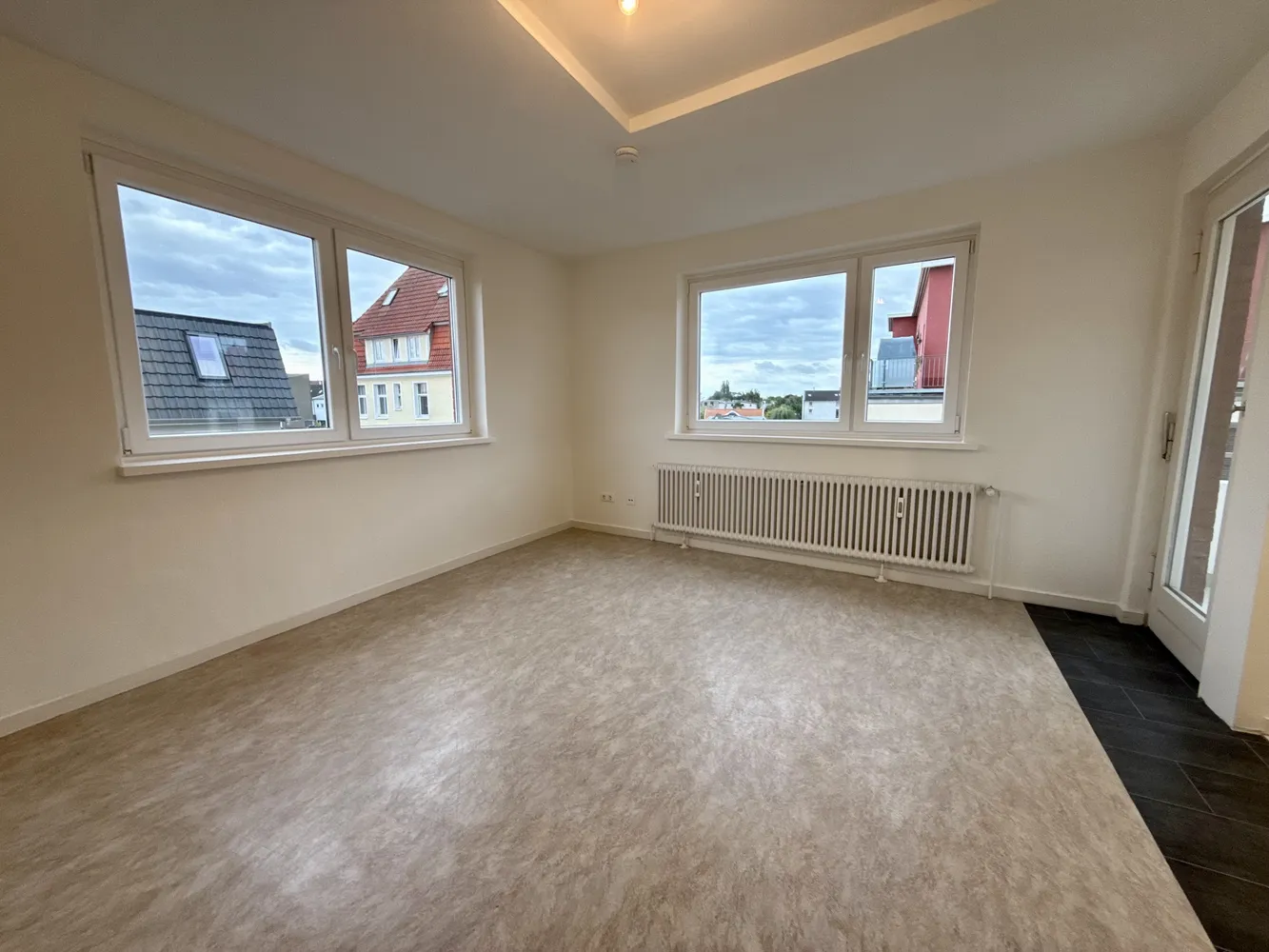 1 room apartment with 30 m² in Lübeck – Photo 2