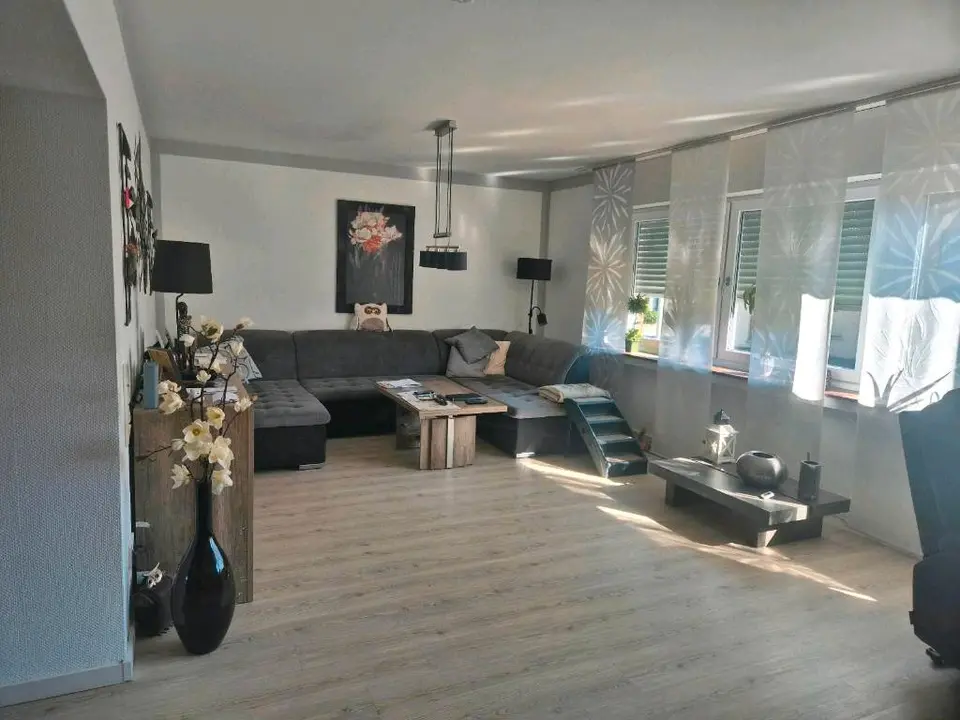 2 Zimmer Wohnung mit 87 m² in Oberhausen – Bild 1