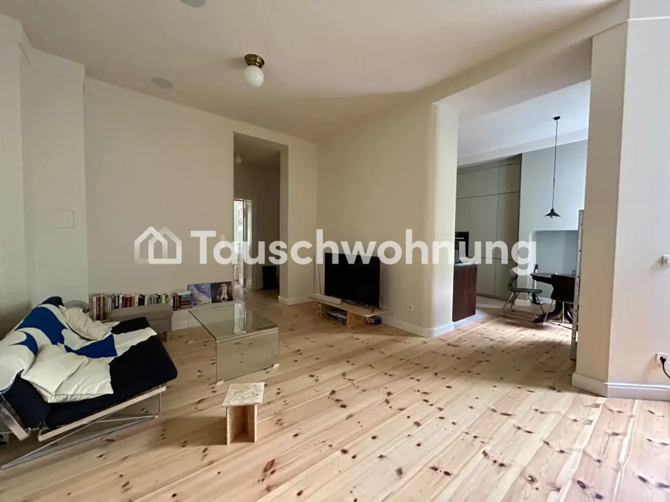 2 room apartment with 82 m² in Berlin – Photo 1