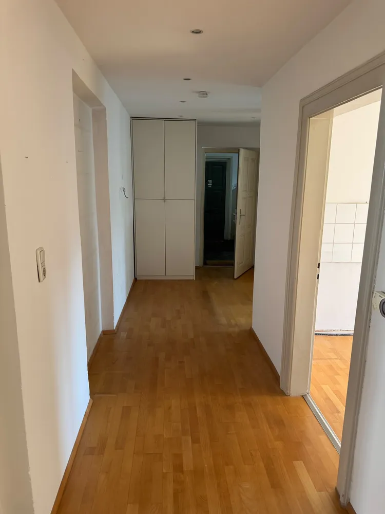 3 Zimmer Wohnung mit 82 m² in München – Bild 2